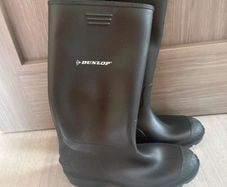 wellies