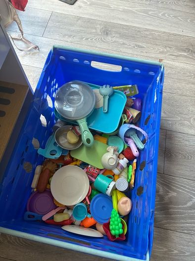 play kitchen and accessories