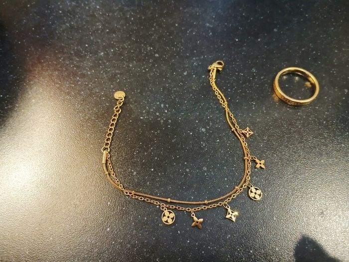 Gold non tarnish jewellery