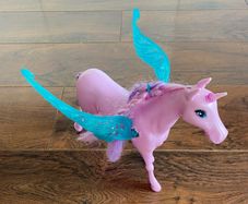 toy : Barbie a touch of Magic Pink Pegasus Unicorn