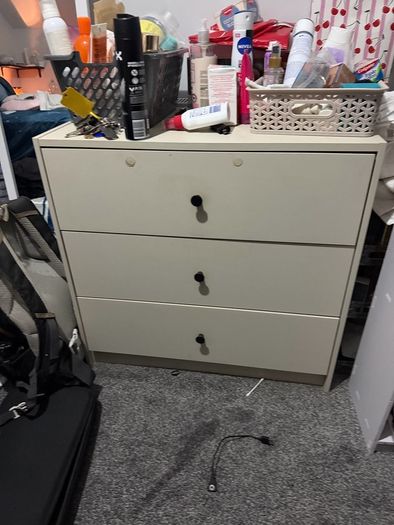 chest of drawer
