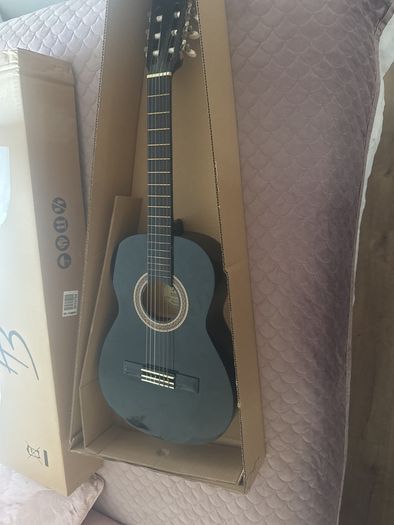 left handed guitar