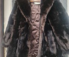 faux fur ladies coat (post incl)