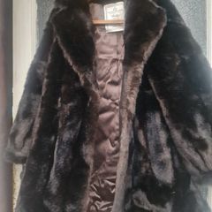 faux fur ladies coat (post incl)