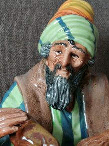 Royal Doulton  Figurine The Cobbler HN 1706