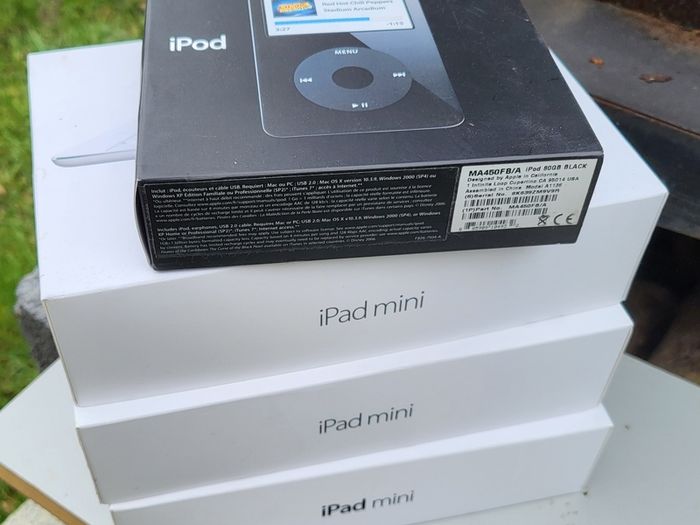 ipad Mini Boxes