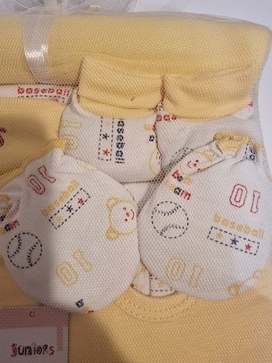 NEW 8-Piece Baby Gift Set - Juniors Brand - All-Star Sports Theme (NWT)