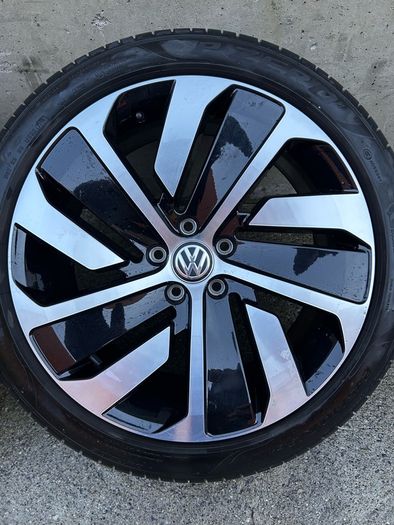 Genuine Volkswagen Arteon R-Line Montevideo 19" Alloys & Tyres (Set of 5)