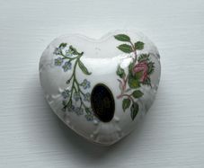 Vintage Aynsley China trinket box