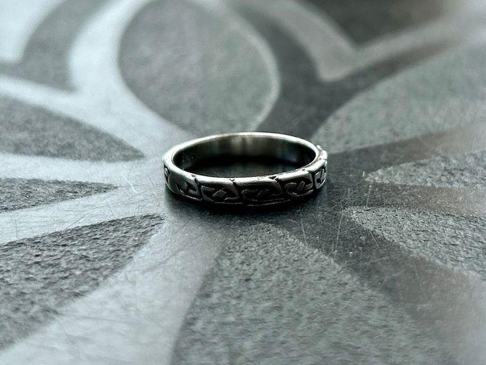 Sterling silver Celtic design ring size K or 5.5