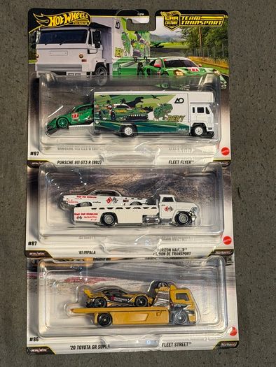 Hot wheels bundle Rexy