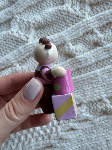 In the Night Garden Tombliboo Ooo 2006 Hasbro about 2.75" Used Please look at the pictures