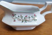 Vintage Johnson Brothers Eternal Beau Gravy Boat &amp;  Made in England