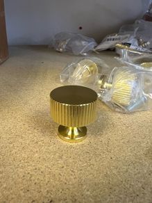 4 decorative matal knobs NEW