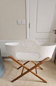 SnuzBaskit Moses Basket & Stand - Barley/Walnut