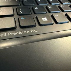 Dell Precision 7510-Touchsreen i7-6820HQ CPU 2.7GHz 32GB ram 512GB M.2 ssd