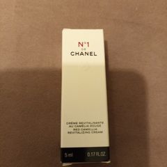 Channel Red Camillia revitalizing serum