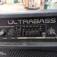 Behringer bass amplifier