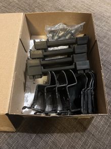 Thule 186001 / 6001 fitting kit for 7106 foot pack.