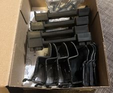 Thule 186001 / 6001 fitting kit for 7106 foot pack.
