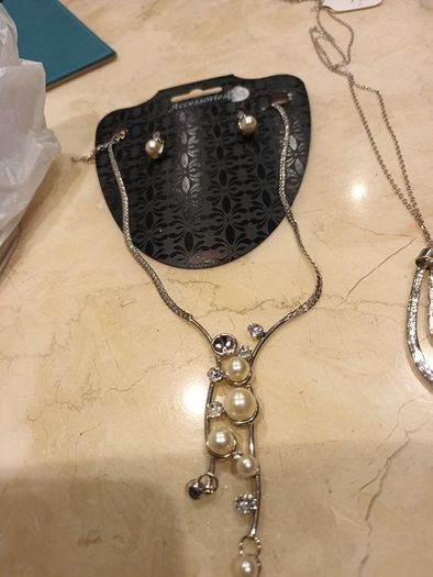 Necklace & Matching  Earrings.  X 5 sets. Costume  Jewellery. B.N.W.T.