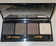 No7 eyeshadow palette