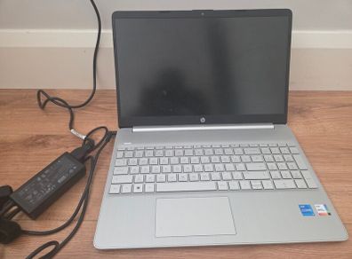HP laptop, barely used, 11th generation Intel i5 with 16GB RAM