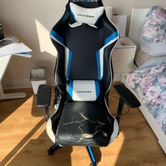 DX Racer Chair