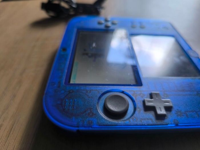 Nintendo 2DS with 20 games