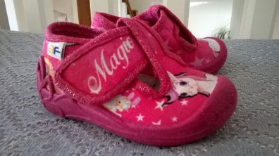 Babygirl slippers size 2.5 toddler