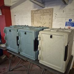 4 x Cambro Insulated Food Carriers
