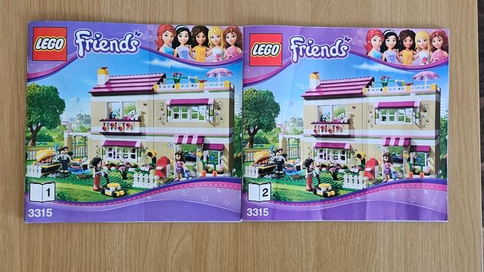 Lego Friends Olivia's House (3315) and green plate