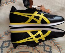 ASICS Tiger Runner Black Sour Yuzu