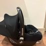 Maxi Cosi Baby Car seat and isofix base Image 6