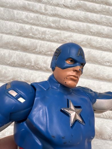 Marvel Captain America 2012 Action Figure approx. 25 cm. Twist Used Please see photos