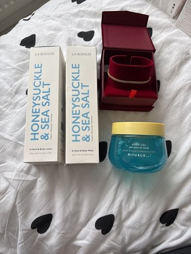 Random selection beauty and skincare items