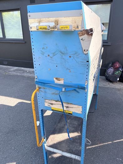 Bri-Stor van workbench, shelves and BOTT hooks