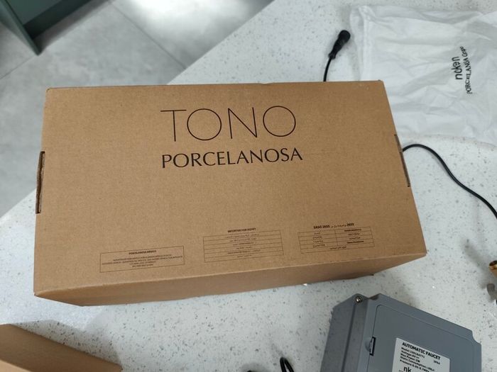 Noken Porcelenosa Tono Tap With sensor