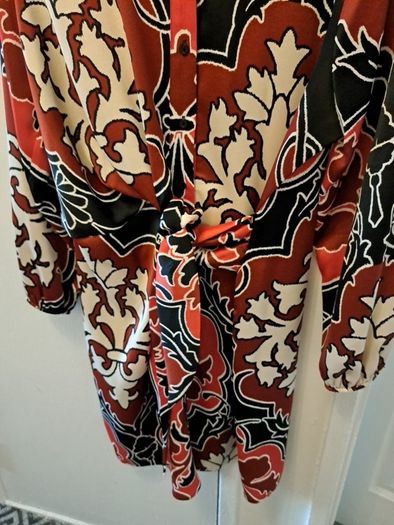 Ladies Knee Length Dress BNWT