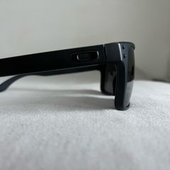 Oakley Holbrook