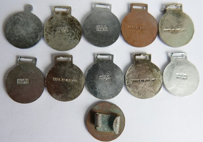 Vintage Collection FIAT Pins badges