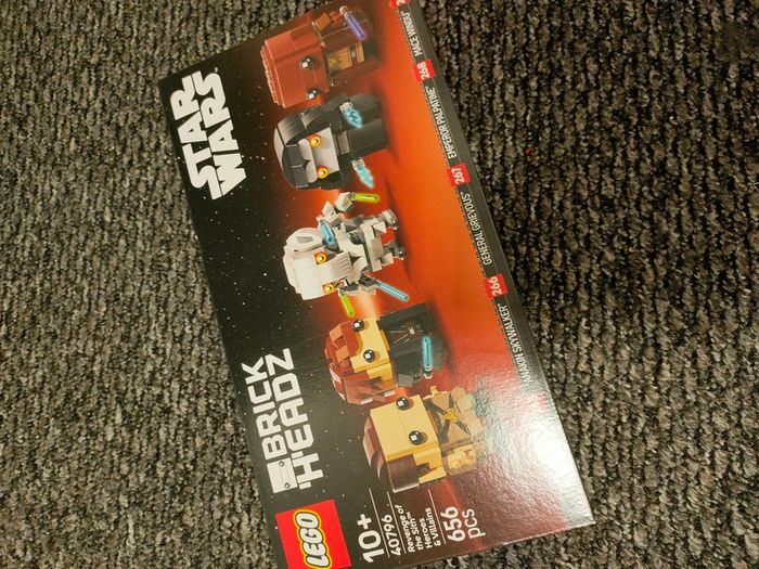 40796 Revenge of the Sith Heroes & Villains