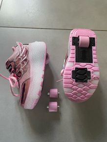 Roller shoes size 9
