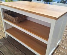 White kitchen island unit with 2 white high chair
