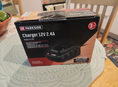 Parkside 12V/2.4A Charger