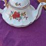 Beautiful Vintage Tea/Coffee Pot Image 5