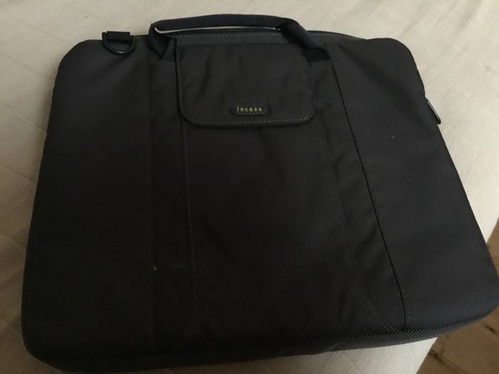 Laptop Incase bag