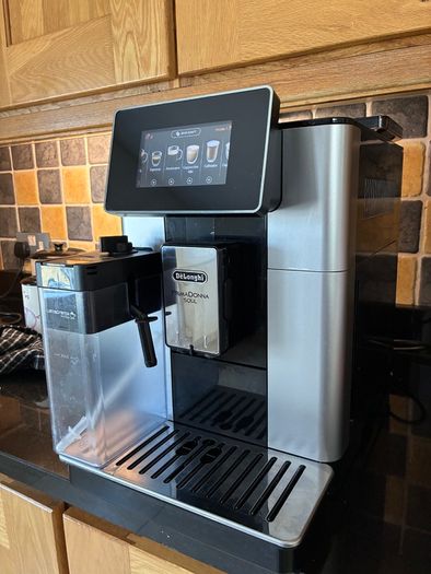 De Longhi Coffee Machine