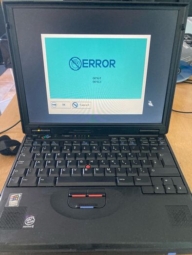 IBM ThinkPad 600e retro laptop