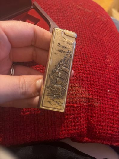 Vintage Japanese Lighter, Heavy gold tone, Original Presentation Case